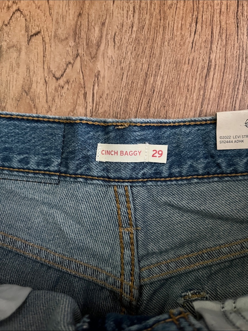 NWT Levi’s Cinch Baggy Wide Leg Jeans - Picture 8 of 15